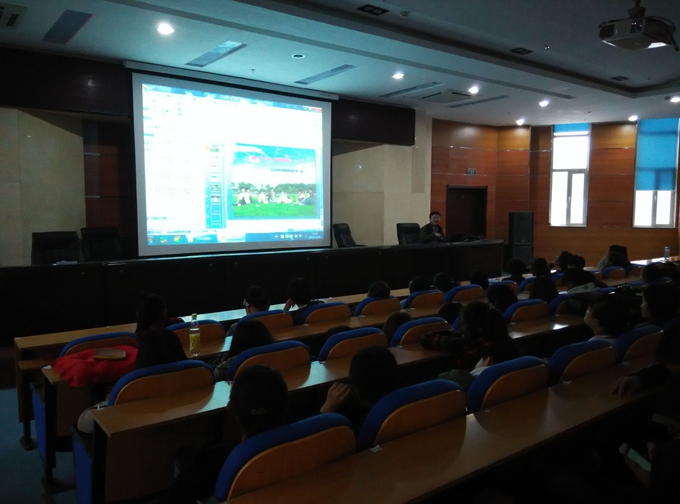 2015级学生素质教育讲座圆满结束