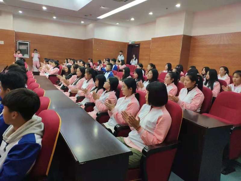 铁岭卫生职业学院2017-2018学年业余团校开课了！