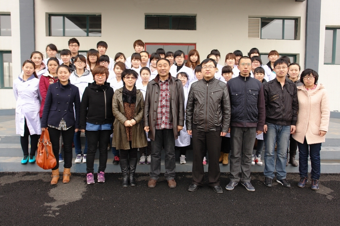 我院2011级药学专业学生参观省内知名药厂（2）