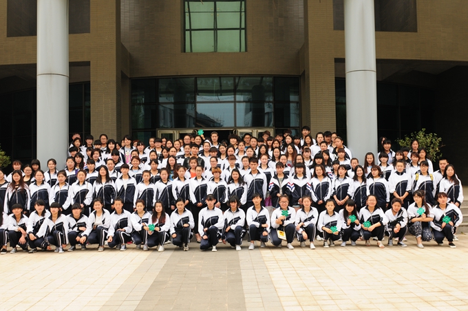 我院举办“我和树木共成长 绿色校园携手创”爱心树认领活动启动仪式