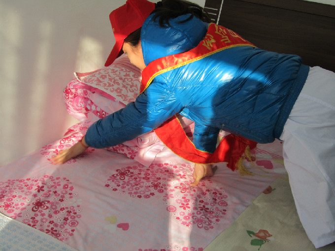 院团委组织青年志愿者深入市社会福利院开展敬老爱老活动